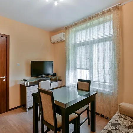 Apartmán Budget Next To Sea Garden And *