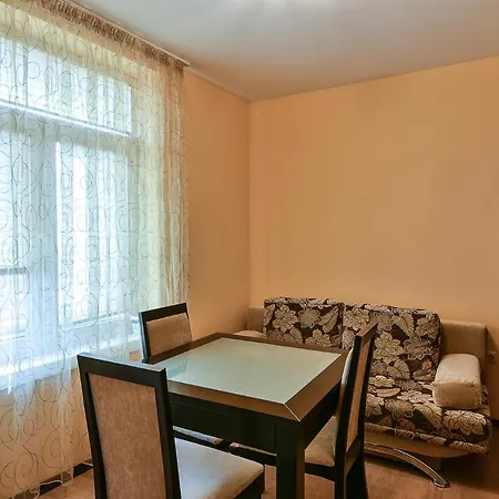 Apartmán Budget Next To Sea Garden And *