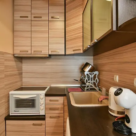 Apartmán Budget Next To Sea Garden And *